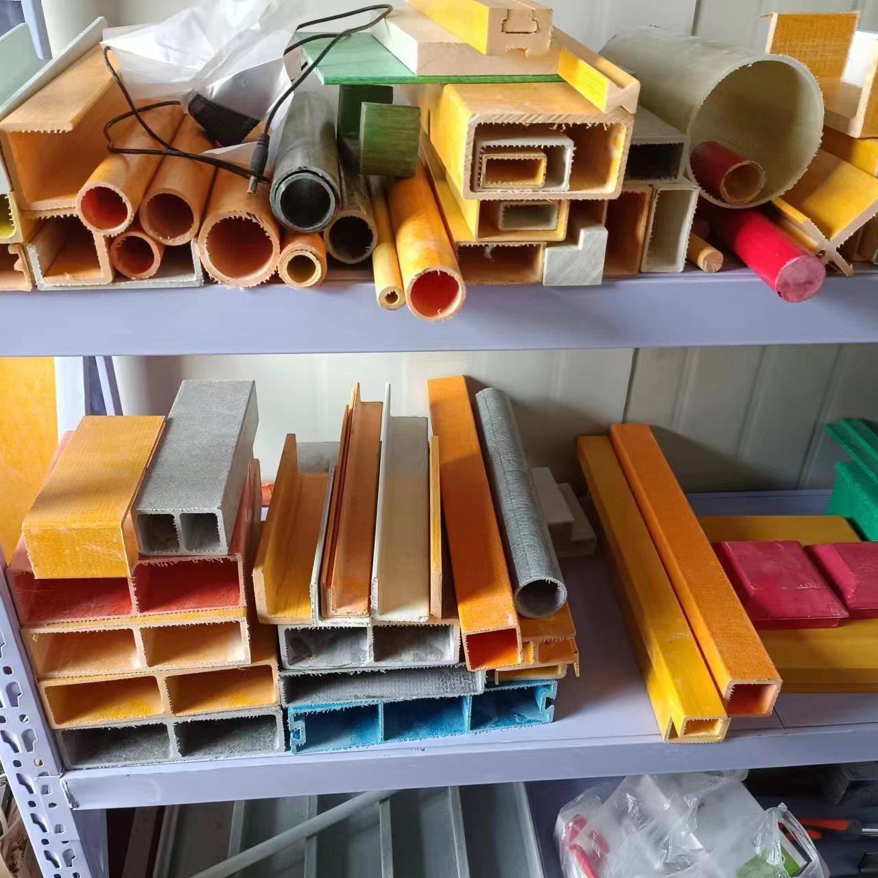 玻璃钢拉挤型材矩形管槽钢檩条日字玻璃钢方管工字钢玻璃钢圆管