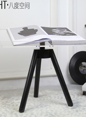 沙发旁落地样板间客厅雕塑书报架杂志收纳架装饰英文真书