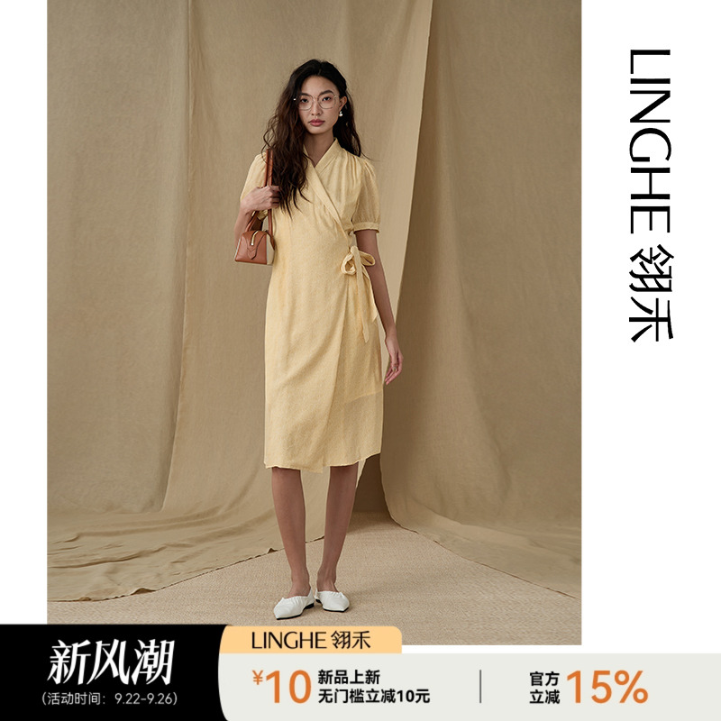 V领纯色松紧腰修身显瘦连衣裙