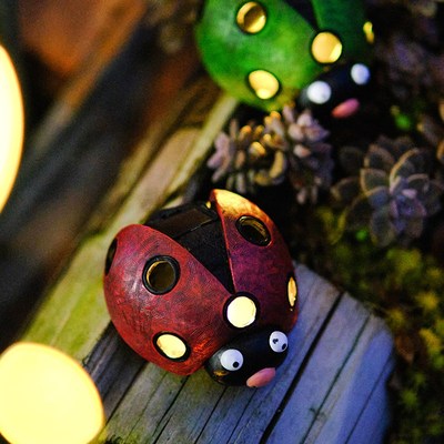 户外庭院装饰花园阳台装饰院子创意造景室外太阳能七星瓢虫灯