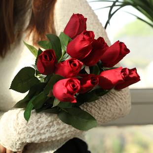 手感保湿仿真玫瑰花束高档客厅花艺装饰摆设红色假花永生高端绢花