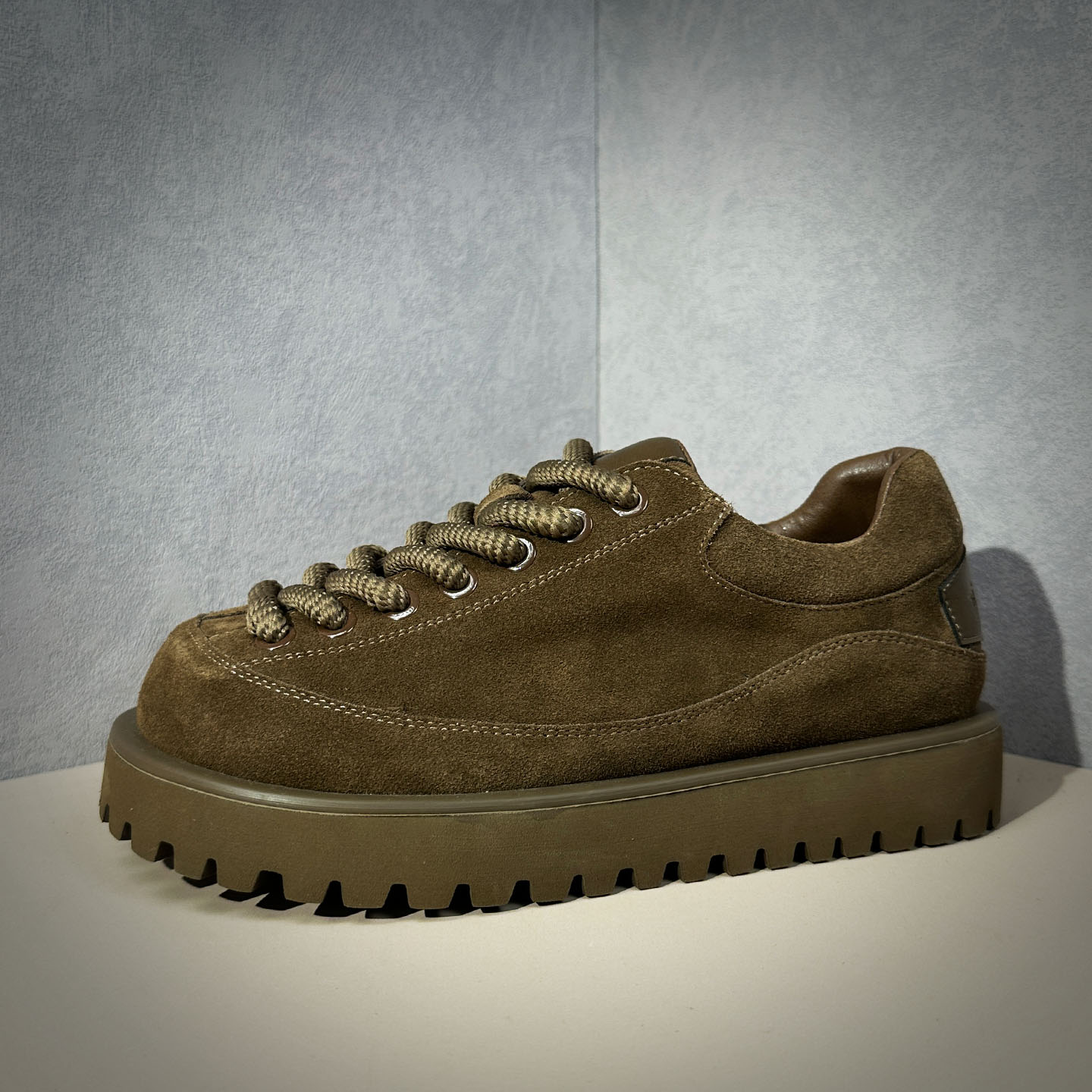 广州原版舒适轻便休闲皮鞋