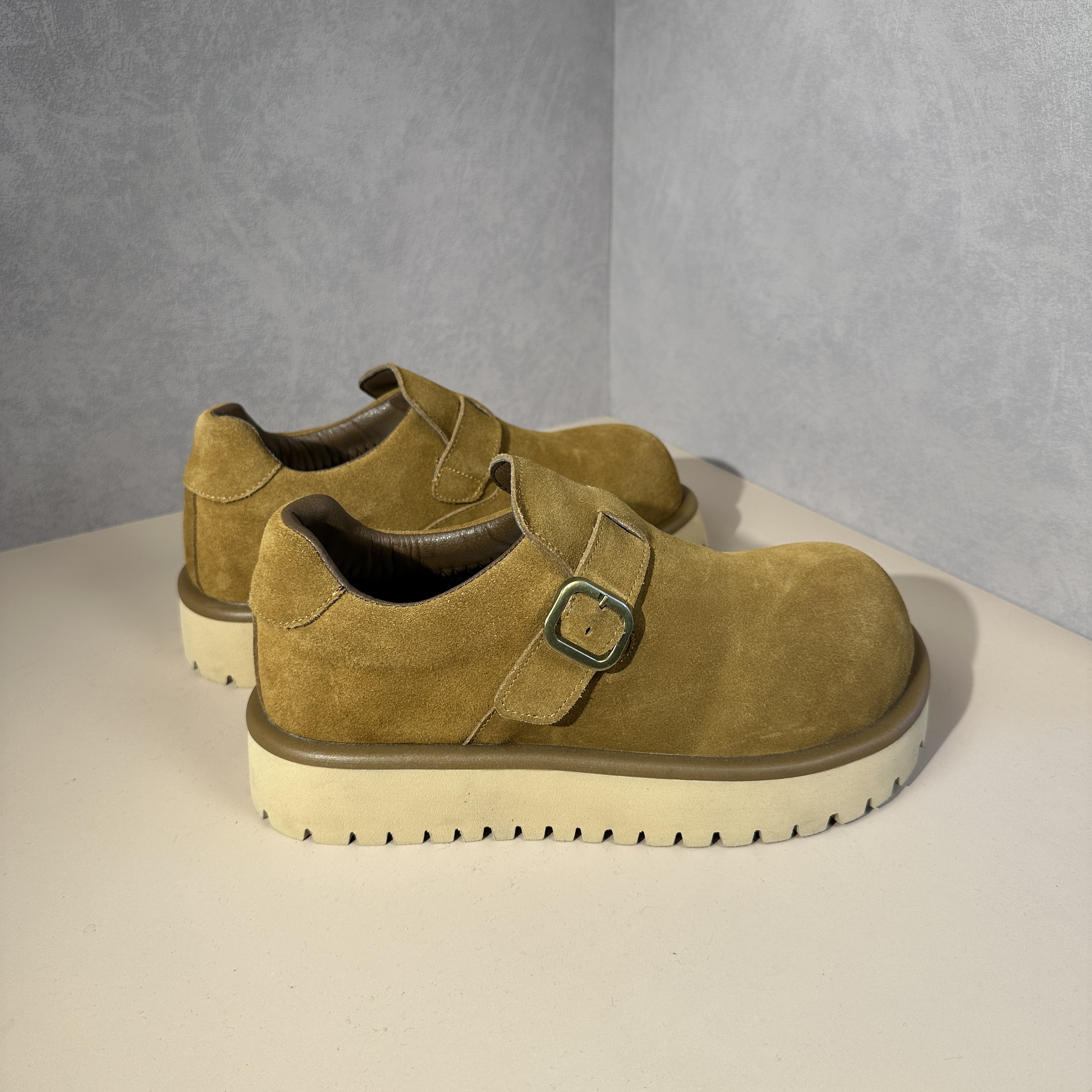 广州原版痞帅轻奢休闲百搭皮鞋