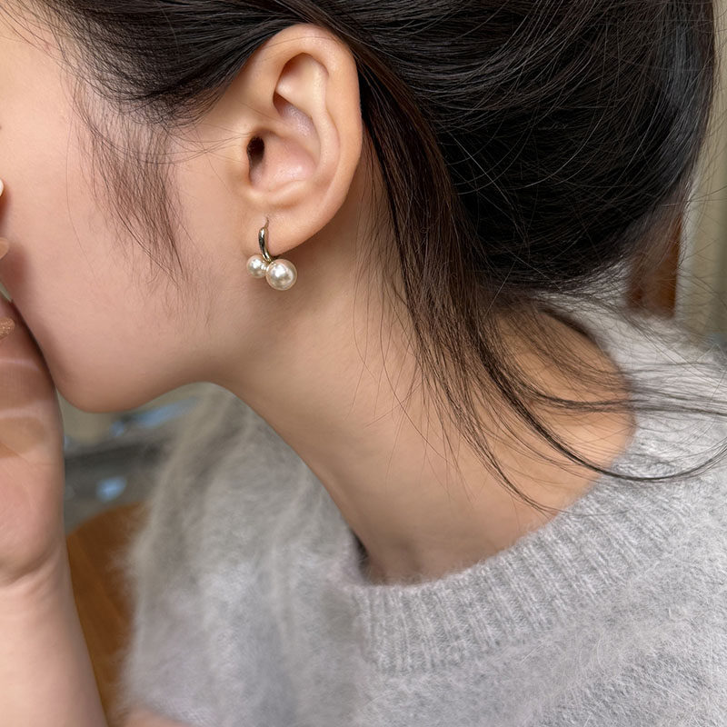 温柔摩卡慕斯珍珠耳环小樱桃耳扣2026新款轻奢小众耳环女气质耳饰 - 实物图
