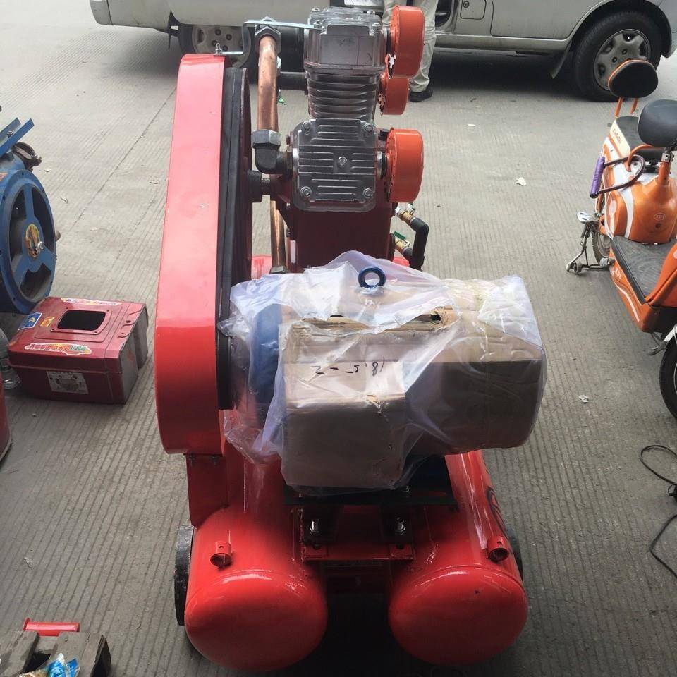 成都厂家直销牌3.5/5矿山活塞空压机配套18.5KW电机