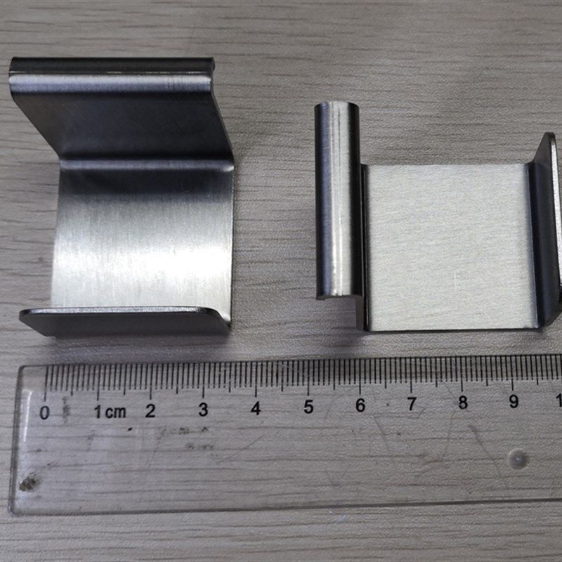 大内宽办公室桌隔断屏风槽缝下挂式可挂背包/雨伞/不锈钢挂钩