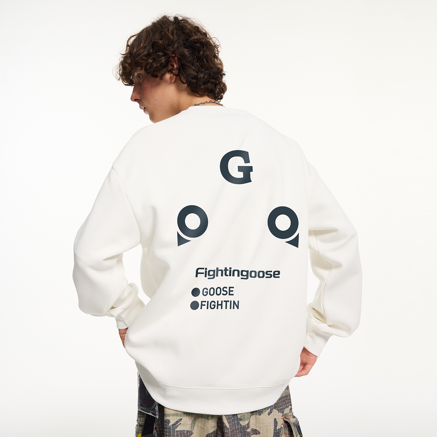 美式后背字母印花圆领卫衣