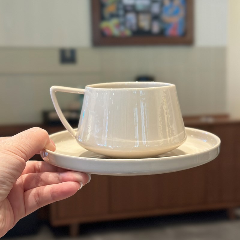 轻盈质地咖啡杯碟套装!陶瓷杯办公室下午茶纯色精致点心碟托盘子