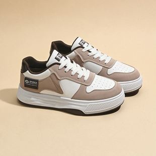 冬季女鞋2025新款百搭网红爆款初中学生运动小白板鞋黑白熊猫鞋女