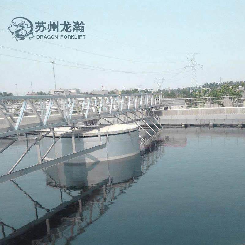 高效浓缩污泥机中心传动浓缩机周边传动刮吸泥机水下刮泥机