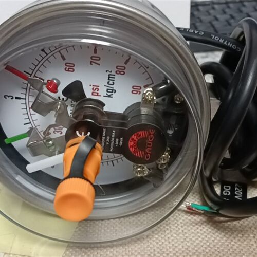 台湾华记电接点压力表EJ-M14 01Q-CB2P/A4