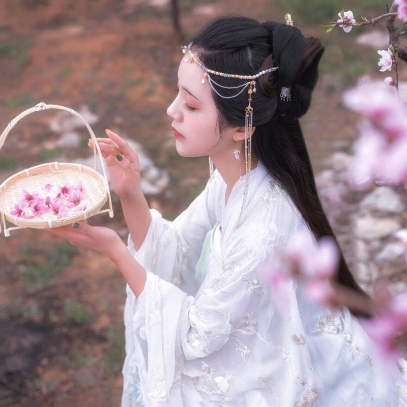古风手提小号花篮竹编木质汉服走秀摄影道具藤编复古影楼外景拍摄