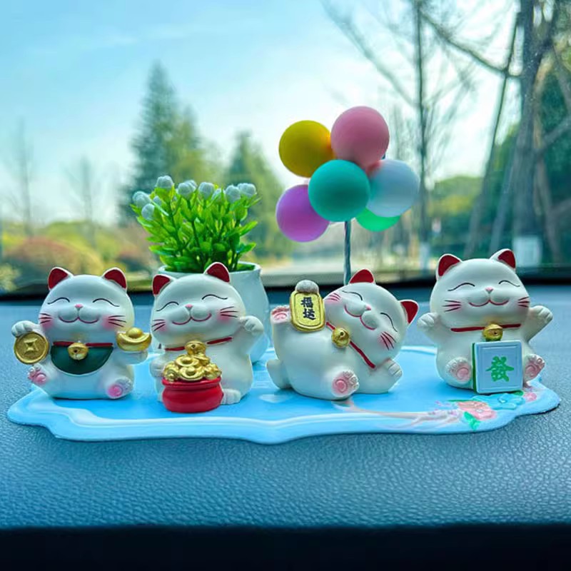 2025新款车载摆件可爱招财猫