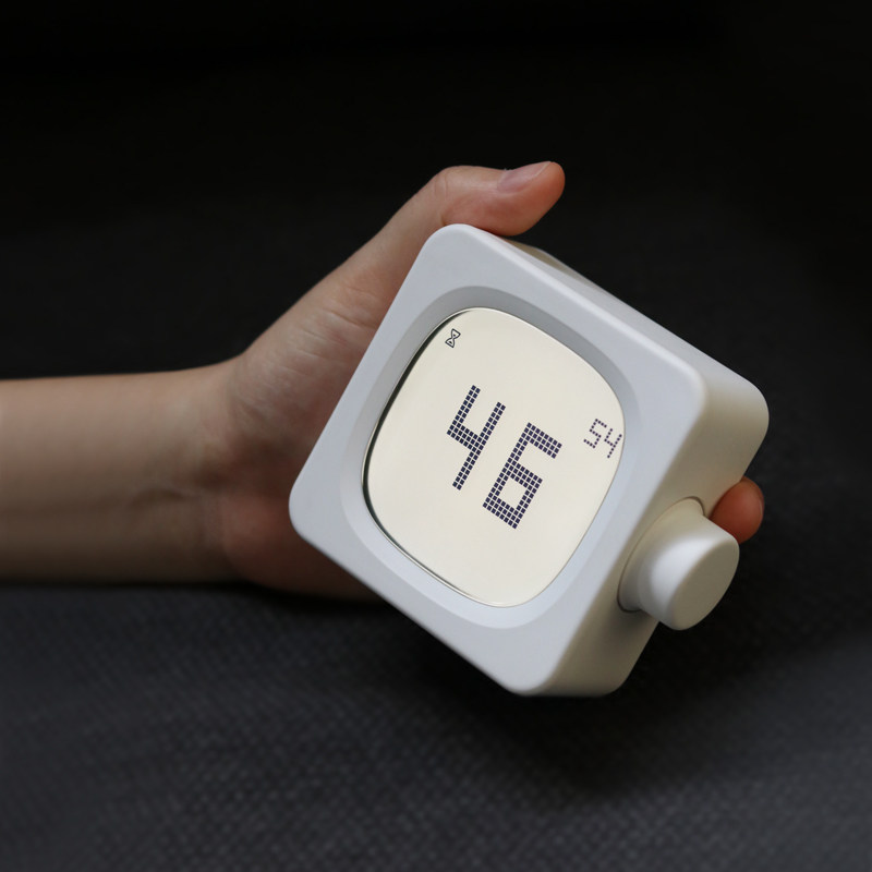 闹钟简约夜光静音床头生用迷你多功能