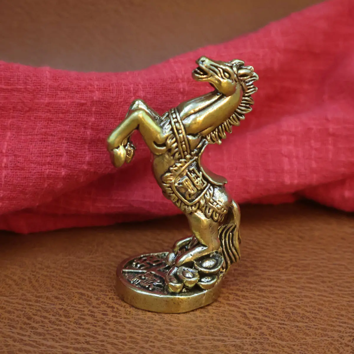 黄铜生肖马铜马摆件立马发财钱袋马聚宝盆马办公室客厅居家装饰品