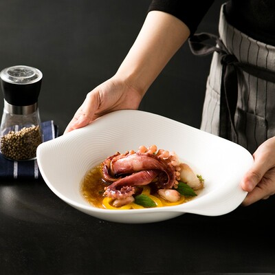 纯白色异性高级感陶瓷汤盘餐厅酒店特色餐盘冷菜盘子条纹凉菜盘子
