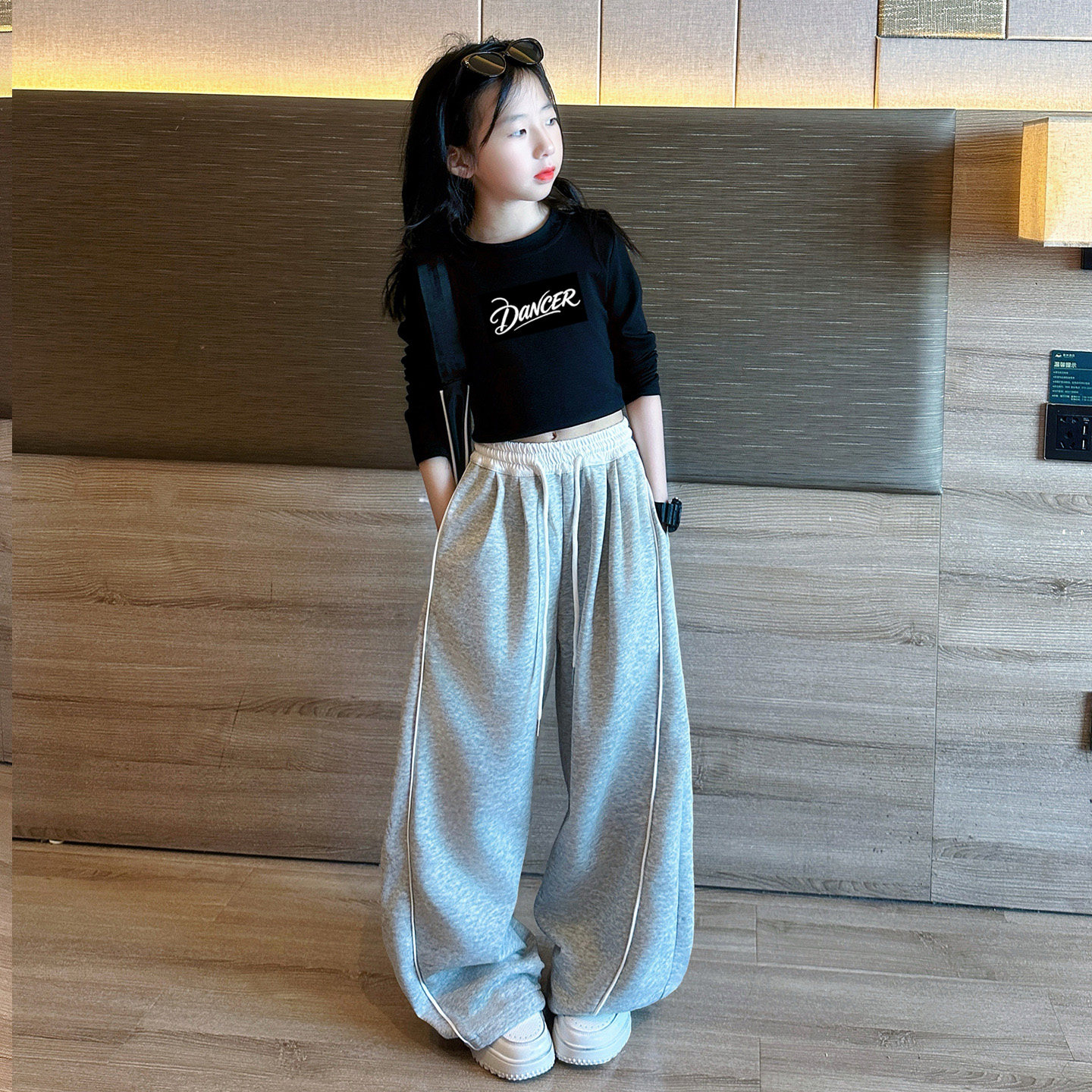 爵士舞女童街舞潮服黑色长袖巨好看运动卫裤套装儿童舞蹈练功服装