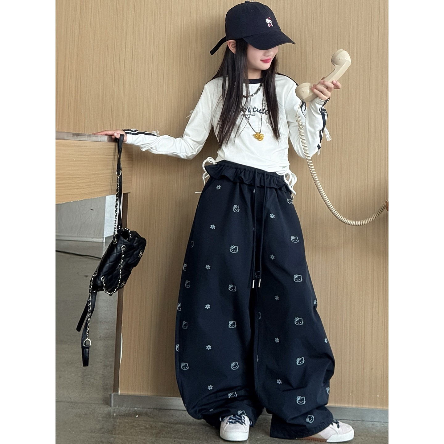 女童套装春秋装2026女童秋季新款大童韩系百搭KT印花弯刀裤两件套