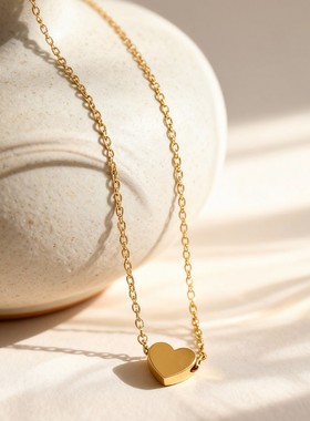 不锈钢小桃心吊坠项链 小众甜美风饰品跨境时尚热销款配饰镀18k金