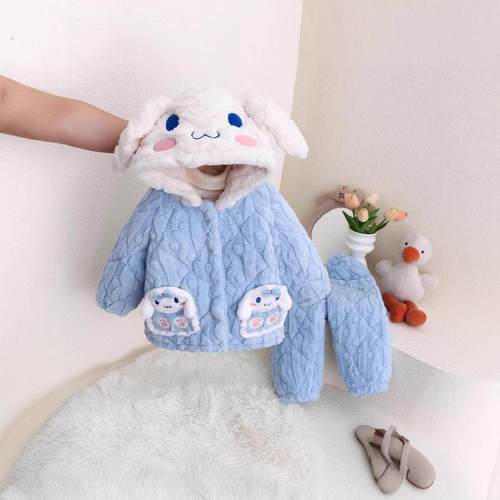 婴儿三层夹棉加厚冬季睡衣0一3岁分体套装1法兰绒2女宝法兰绒保暖