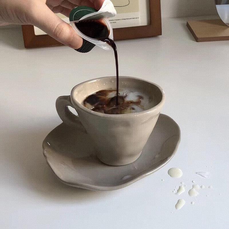 橘子酱x 韩式创意纯色不规则咖啡杯复古陶瓷咖啡杯碟牛奶杯马克杯