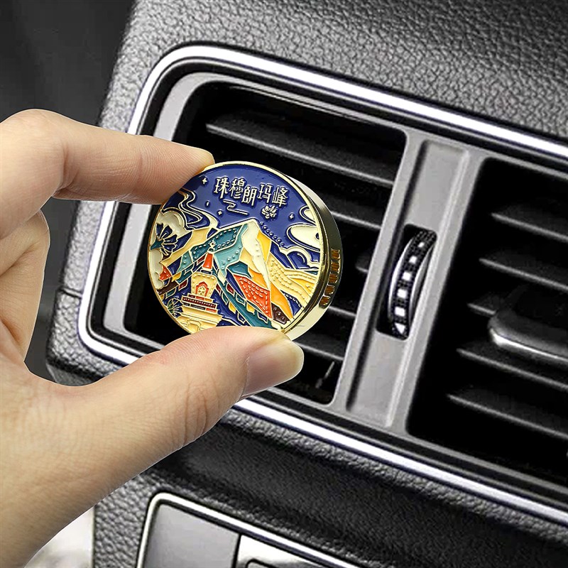 西藏车载香薰汽车空调出风口香薰摆件清新除臭创意装饰小礼品