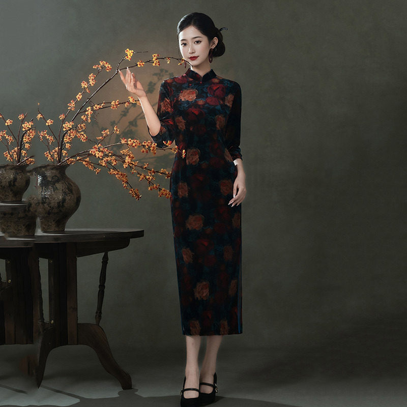 2026新款丝绒国风中式长款秋季长袖旗袍改良年轻款女高级感复