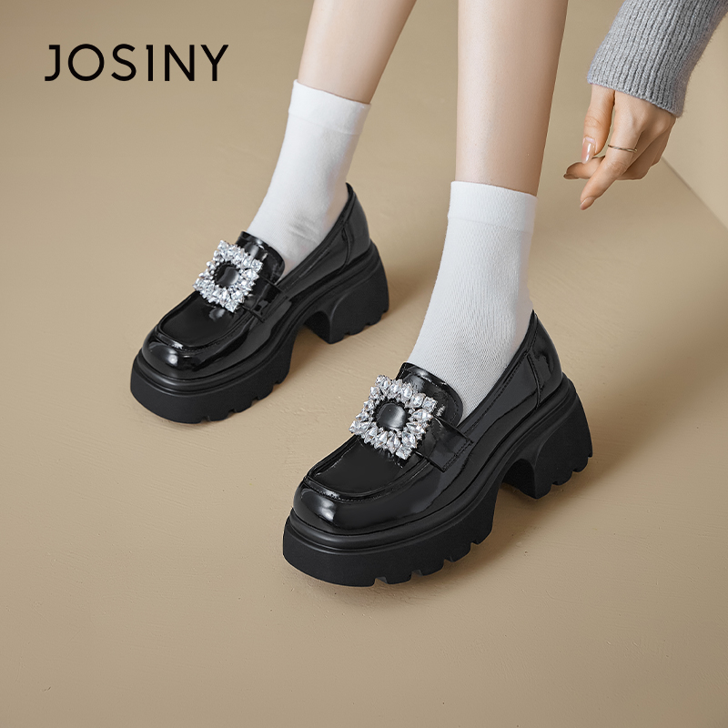 卓诗尼厚底乐福鞋搭裙子