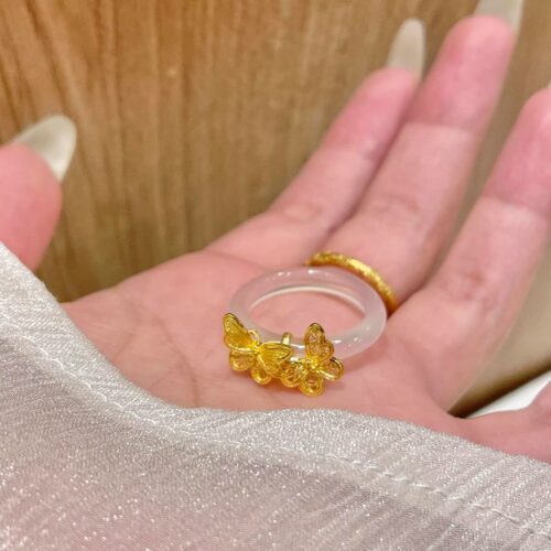 新中式冰透仿白玉髓蝴蝶戒指女