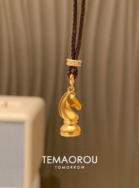 新中式金色国际象棋马头项链女