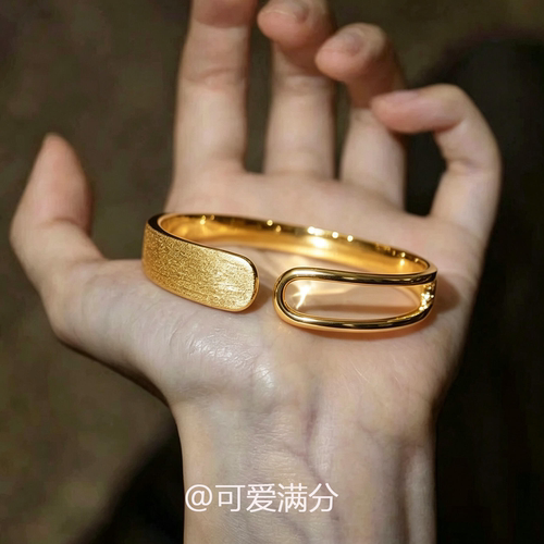 新中式金色拉丝宽版手镯女