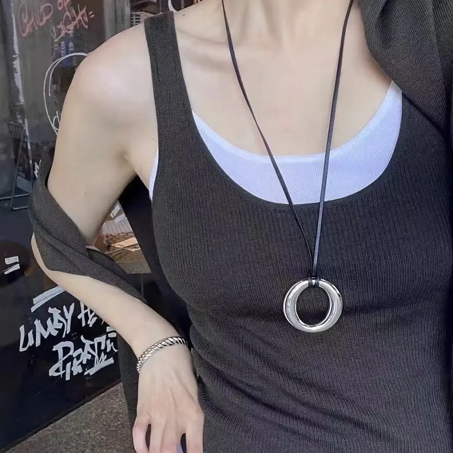 欧美不锈钢o型圆环吊坠皮绳项链女士毛衣链个性潮流项链港风