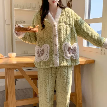 2025珊瑚绒月子服冬产后孕妇睡衣大码产妇喂奶衣加厚法兰绒家居服