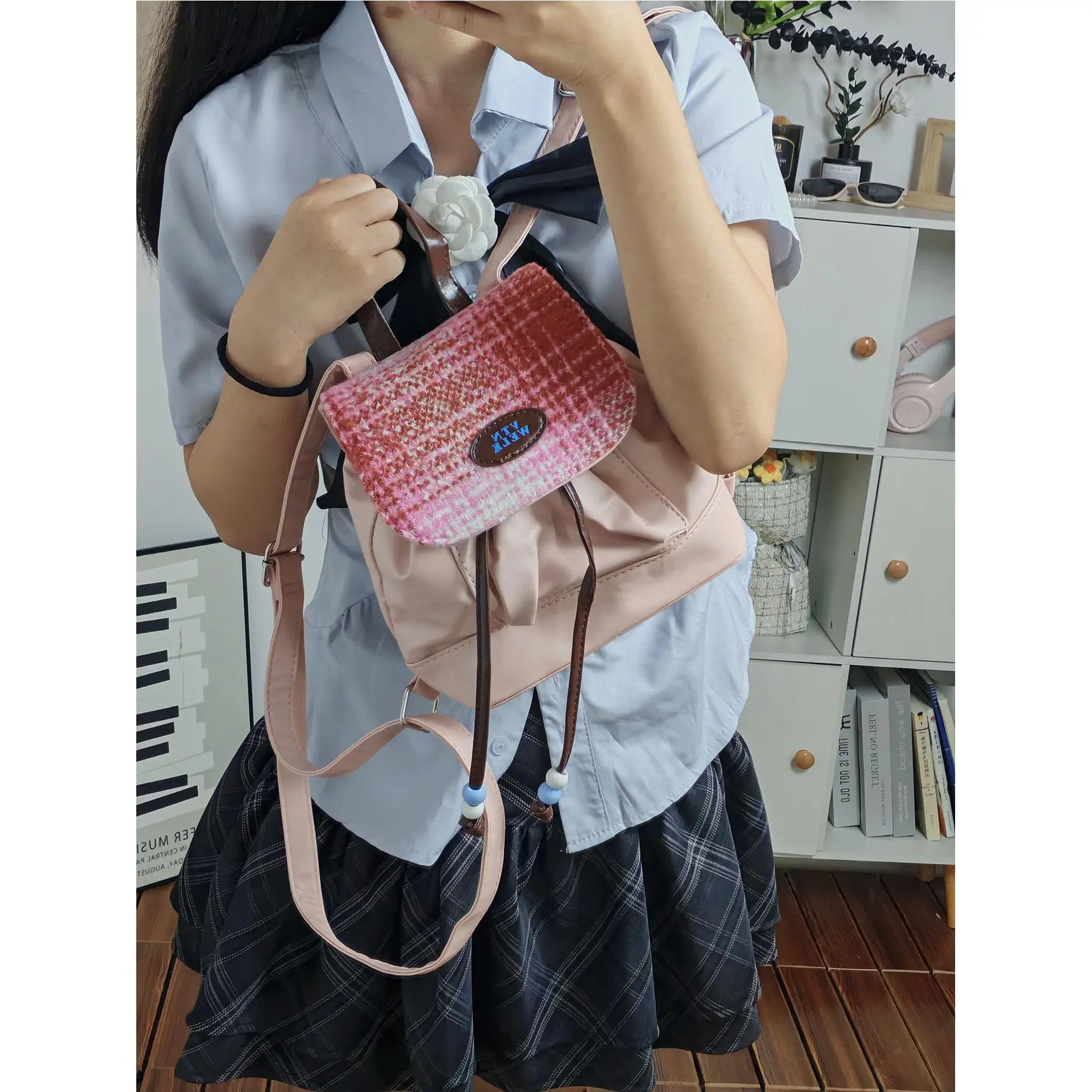 小众设计可爱粉2025新款韩系外出小背包休闲大容量书包双肩包粉色