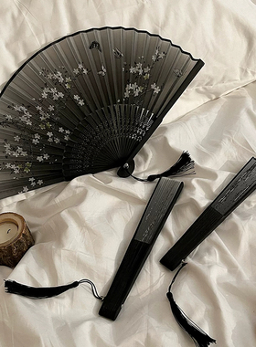 古风小扇子折扇中国风女款汉服舞蹈折叠马面裙新中式古装黑色竹扇