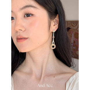 粉色星轨耳环女2025新爆款气质耳钉轻奢小众高级感多巴胺甜美耳饰