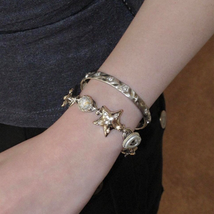 韩系甜酷爱心星星手链肌理拉丝手镯轻奢小众精致2025新款叠戴手饰