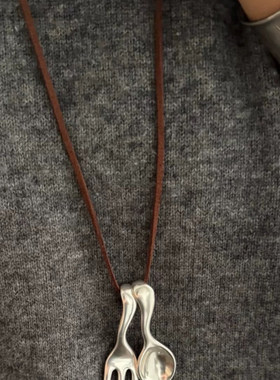 秋冬银色刀叉麂皮项链女配饰
