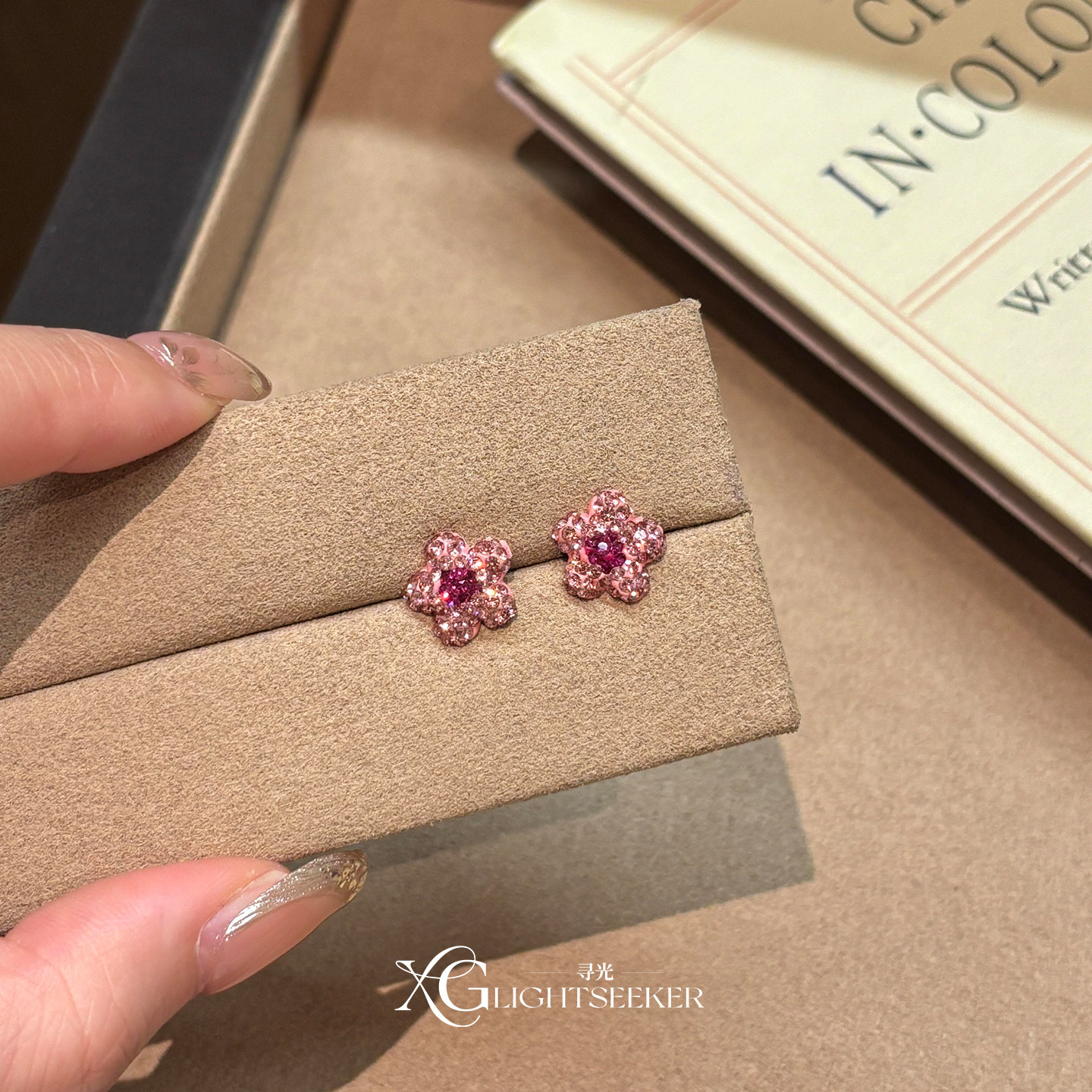 甜美爆闪粉色仿钻花朵耳钉女