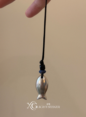 新中式银色亮面小鱼吊坠项链女