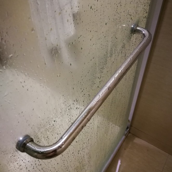 淋浴房拉手 浴室卫生间玻璃门拉手淋浴移门把手304不锈钢孔距440