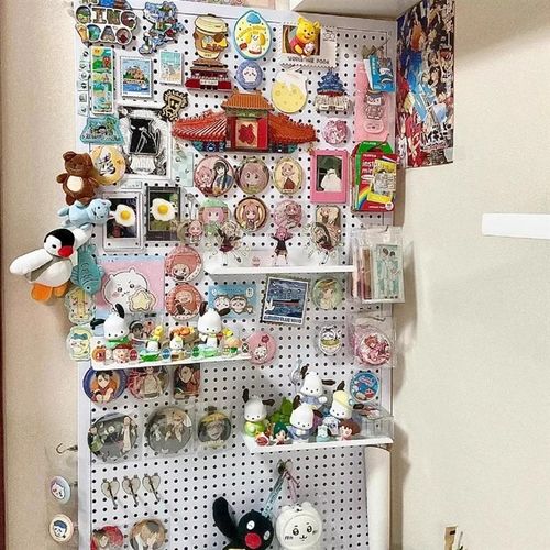 洞洞板书桌宿舍墙面装饰墙上吧唧徽章收纳板照片R墙金属展示架痛