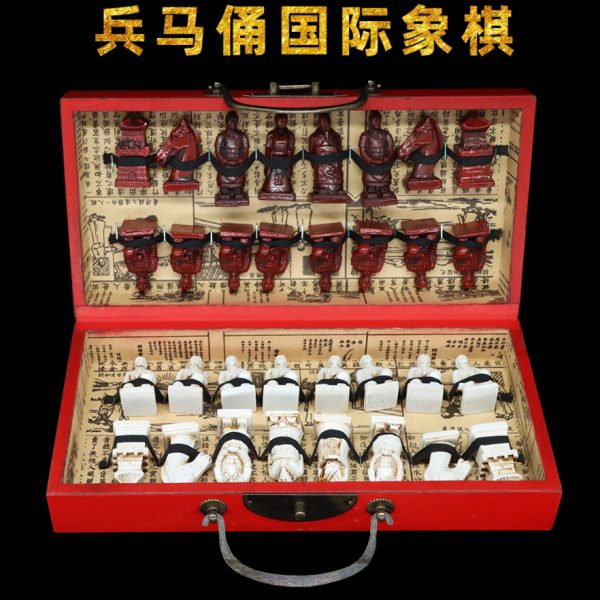 国际象棋兵马俑清兵立体人物台式仿古木制棋盘单位出国礼品送老外