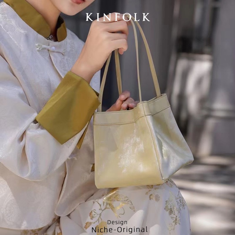 国风新中式包包菜篮子水桶包绸缎磨砂单肩斜挎手提银色手拎包女包