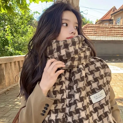 黑白女秋冬季仿羊绒韩版情侣保暖围脖百搭流苏披肩