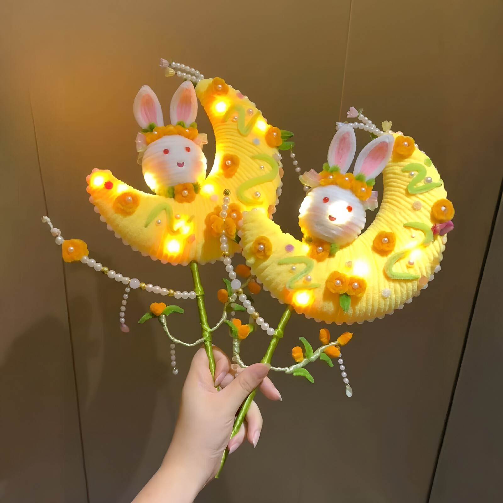 【成品】中秋花灯手持月亮兔子灯幼儿园儿童节日发光扭扭棒手提灯