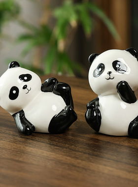 熊猫摆件新款新款办公室桌面装饰礼物跨境新品卡通公仔可爱小摆件
