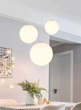 北欧简约餐厅白色球形吊灯三头单头圆形吧台服装店橱窗楼梯过道灯