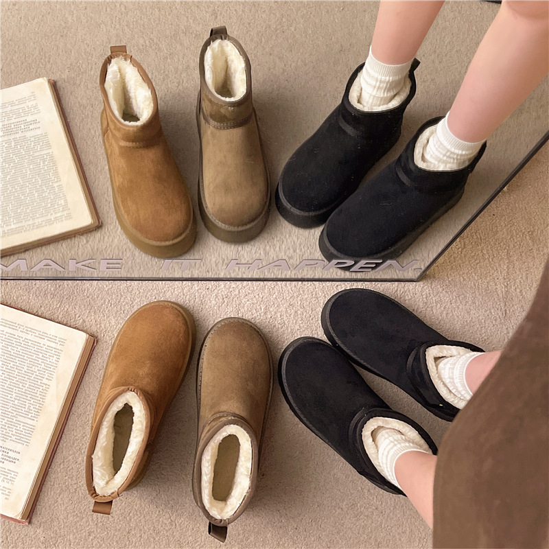 2025秋冬网红新款加绒加厚外穿雪地靴防寒保暖软底防滑百搭女棉靴