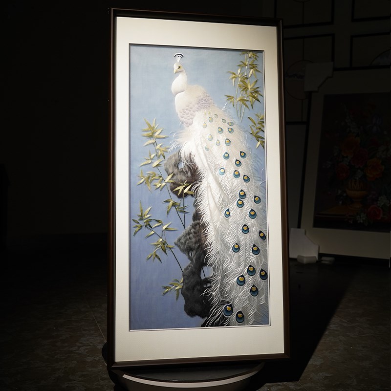 装饰画客厅玄关孔雀新中式中国风高端苏州纯O手工刺绣苏绣成品挂图片